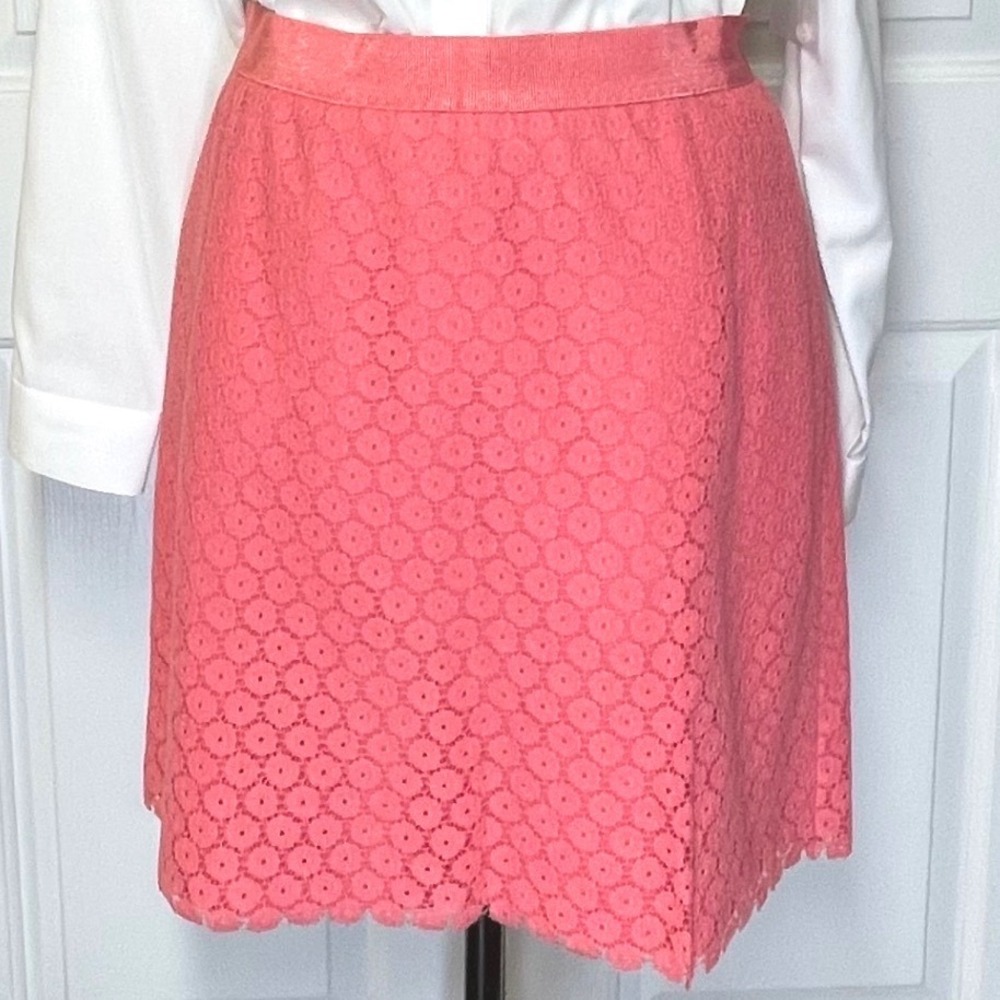 Ann Taylor LOFT Coral Pink Eyelet Lace Scalloped Pencil Skirt Size 4 Barbiecore